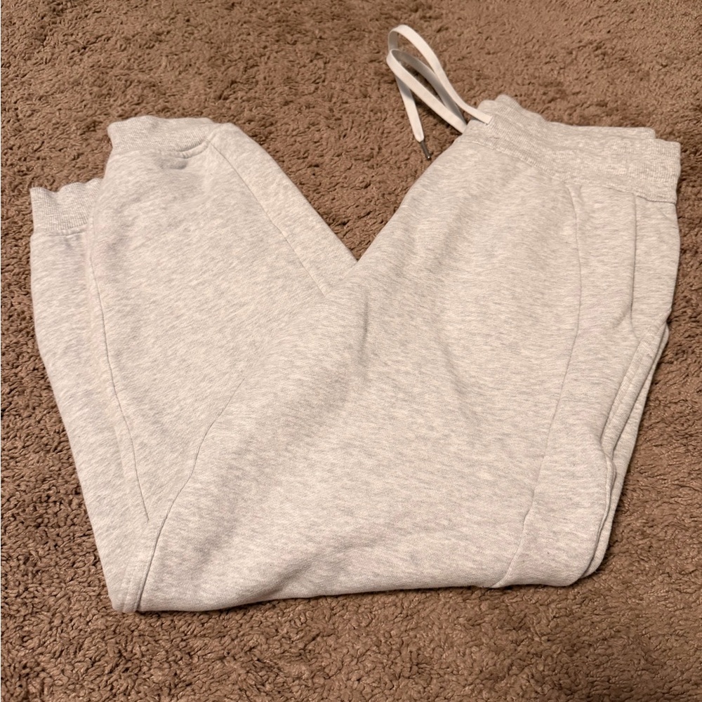 Lululemon Scuba High-Rise Jogger *Full Length - Picture 2 of 5